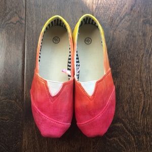 Hand painted girl’s flats size 13/1